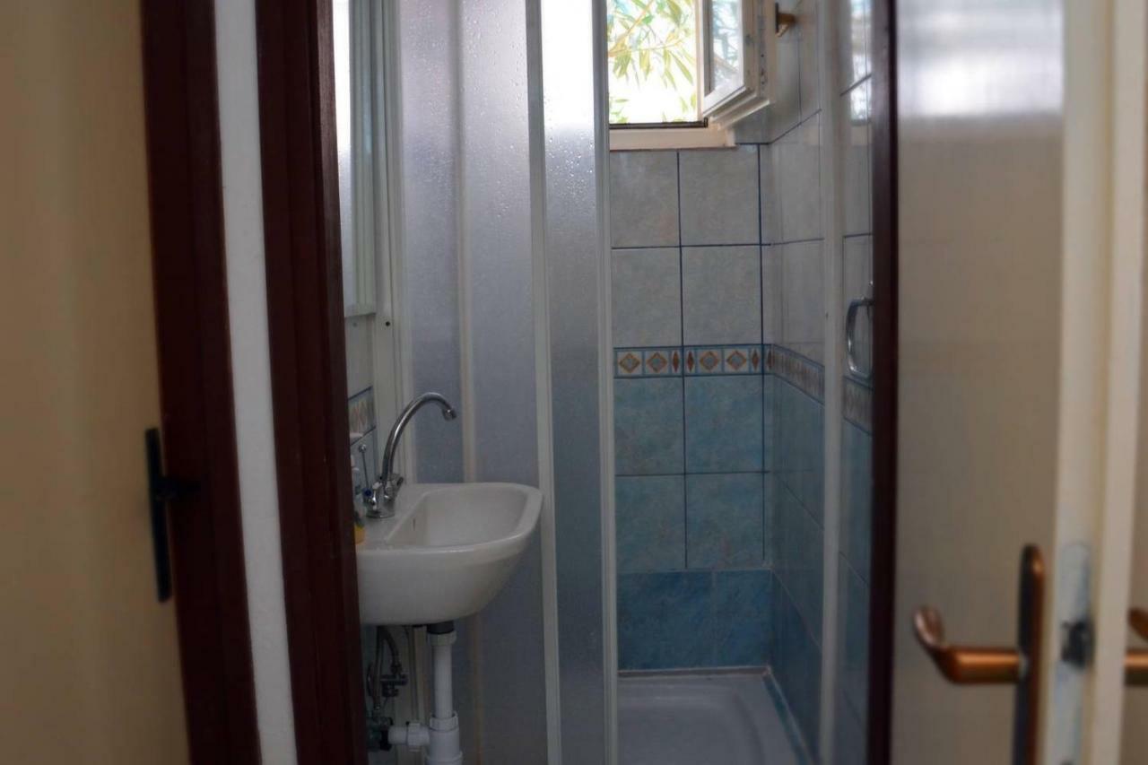 Holiday House Maretta - Apartment No 1 Lukovo Sugarje Exterior photo