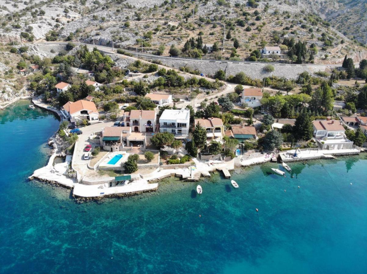 Holiday House Maretta - Apartment No 1 Lukovo Sugarje Exterior photo